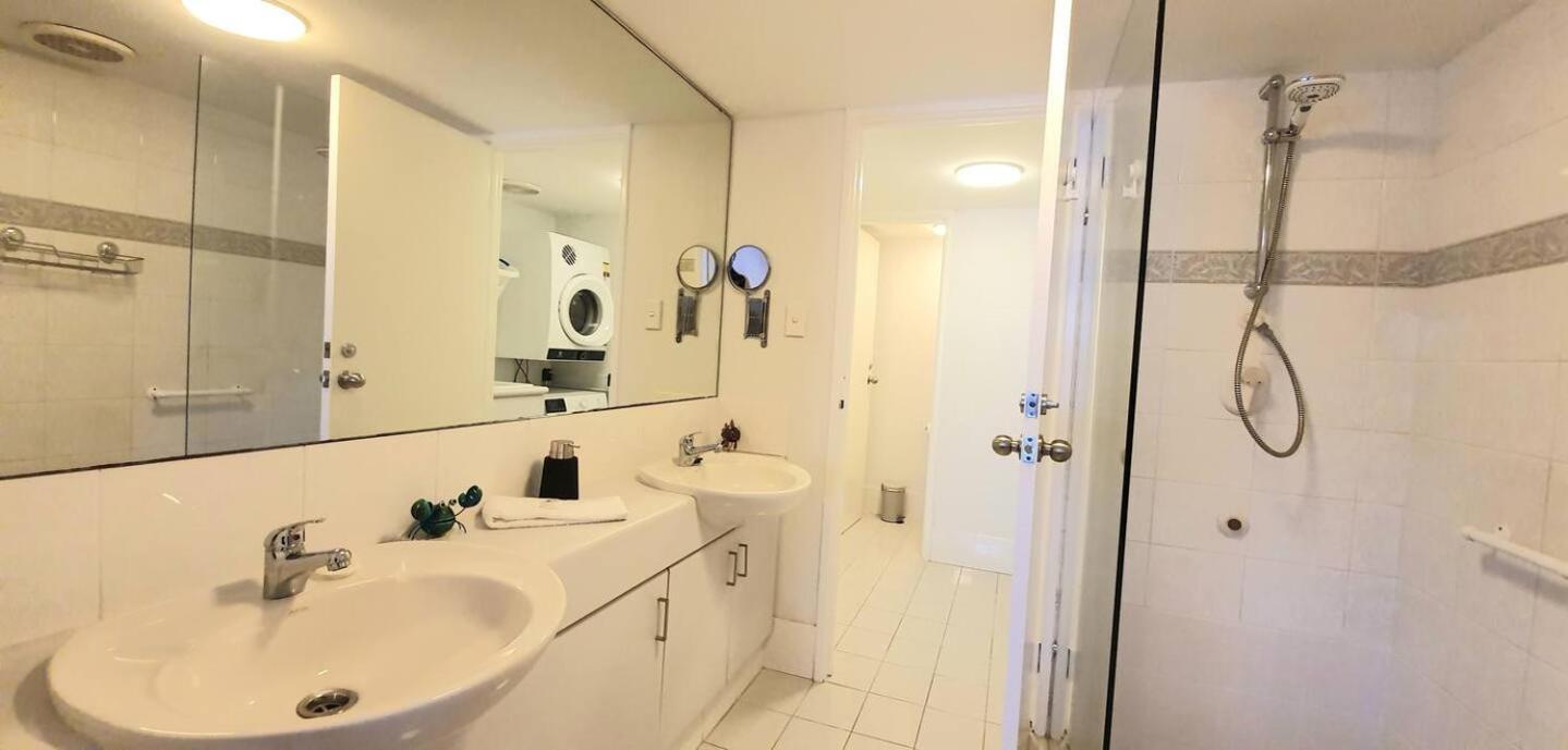 Sandcastles Beachfront Luxury Retreat Apartment Perth Eksteriør billede